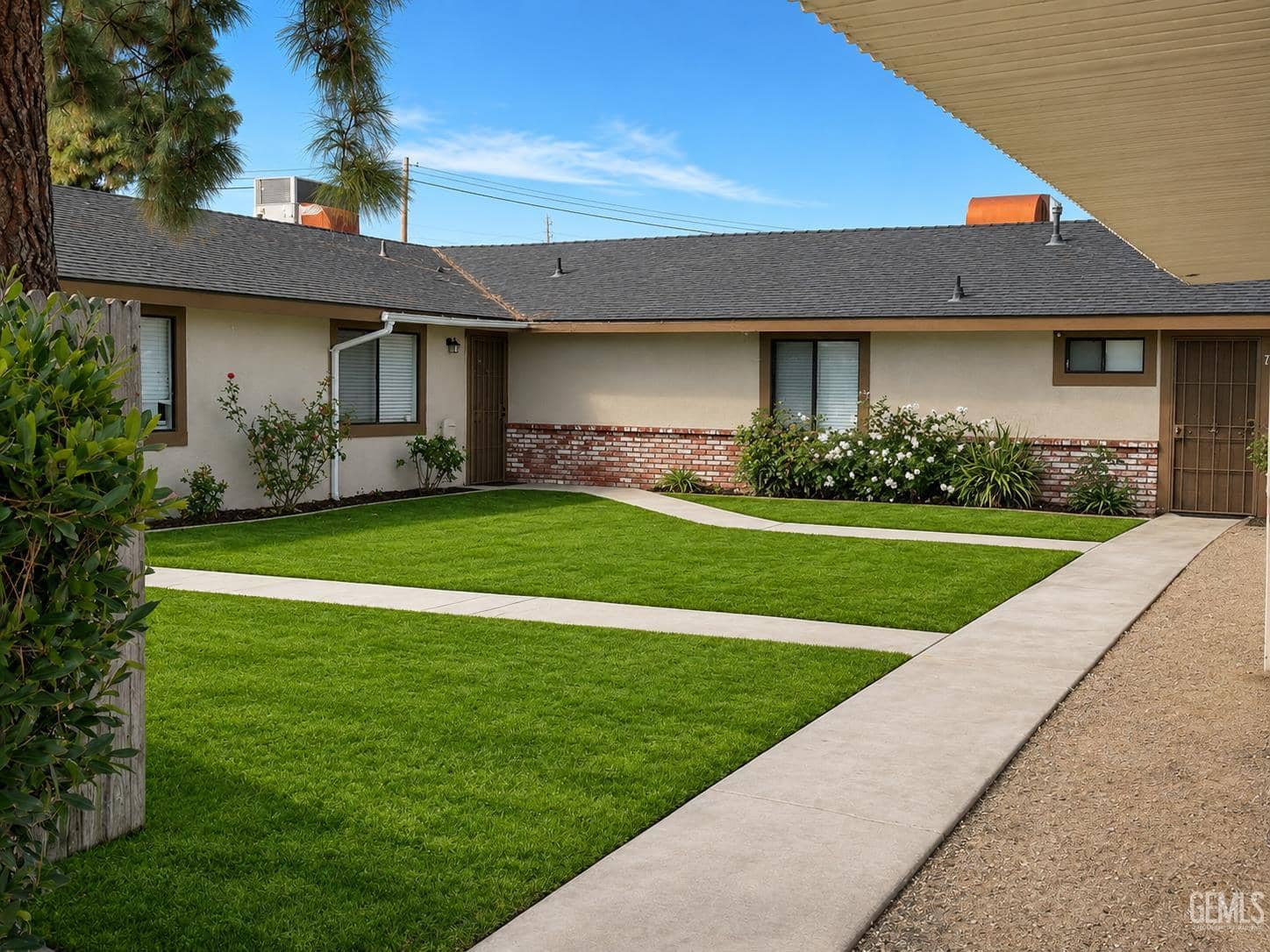 701 Deseret Way — photo 3
