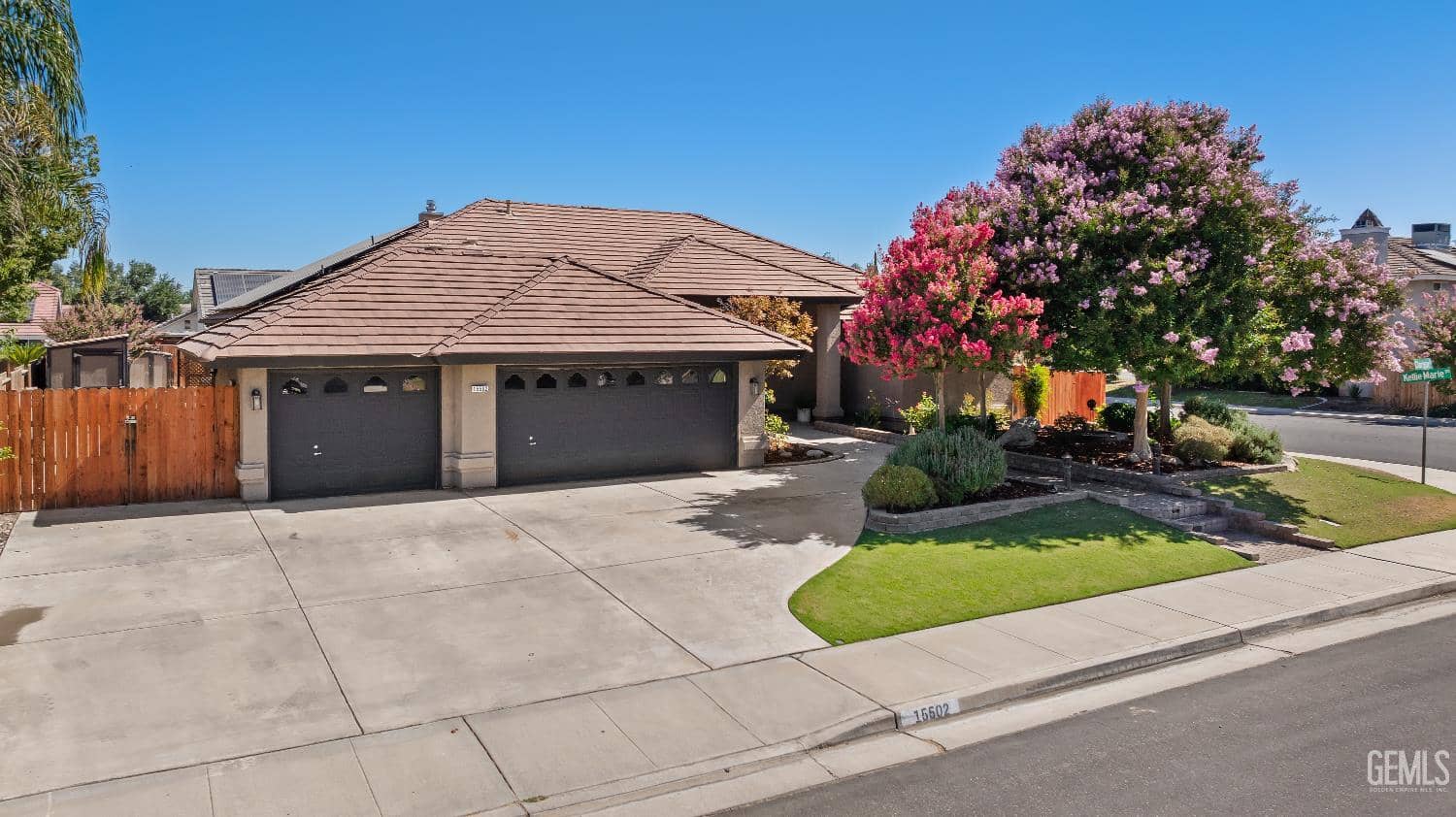 15502 Clarisse Street — photo 3