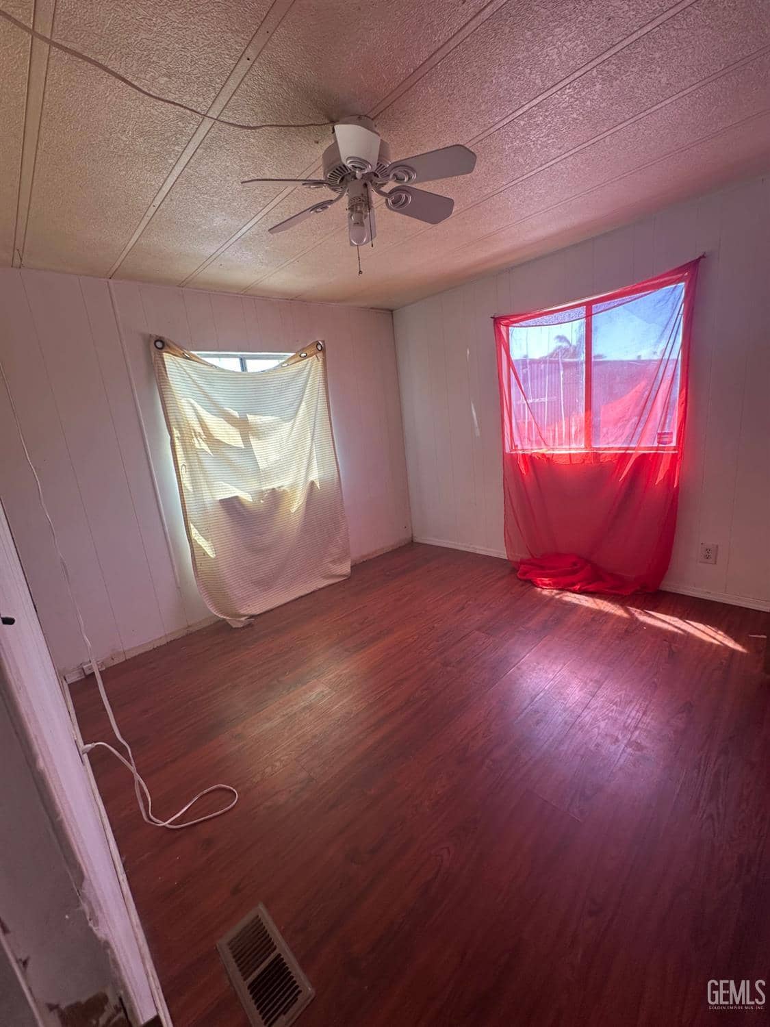 6601 EUCALYPTUS Drive — photo 4