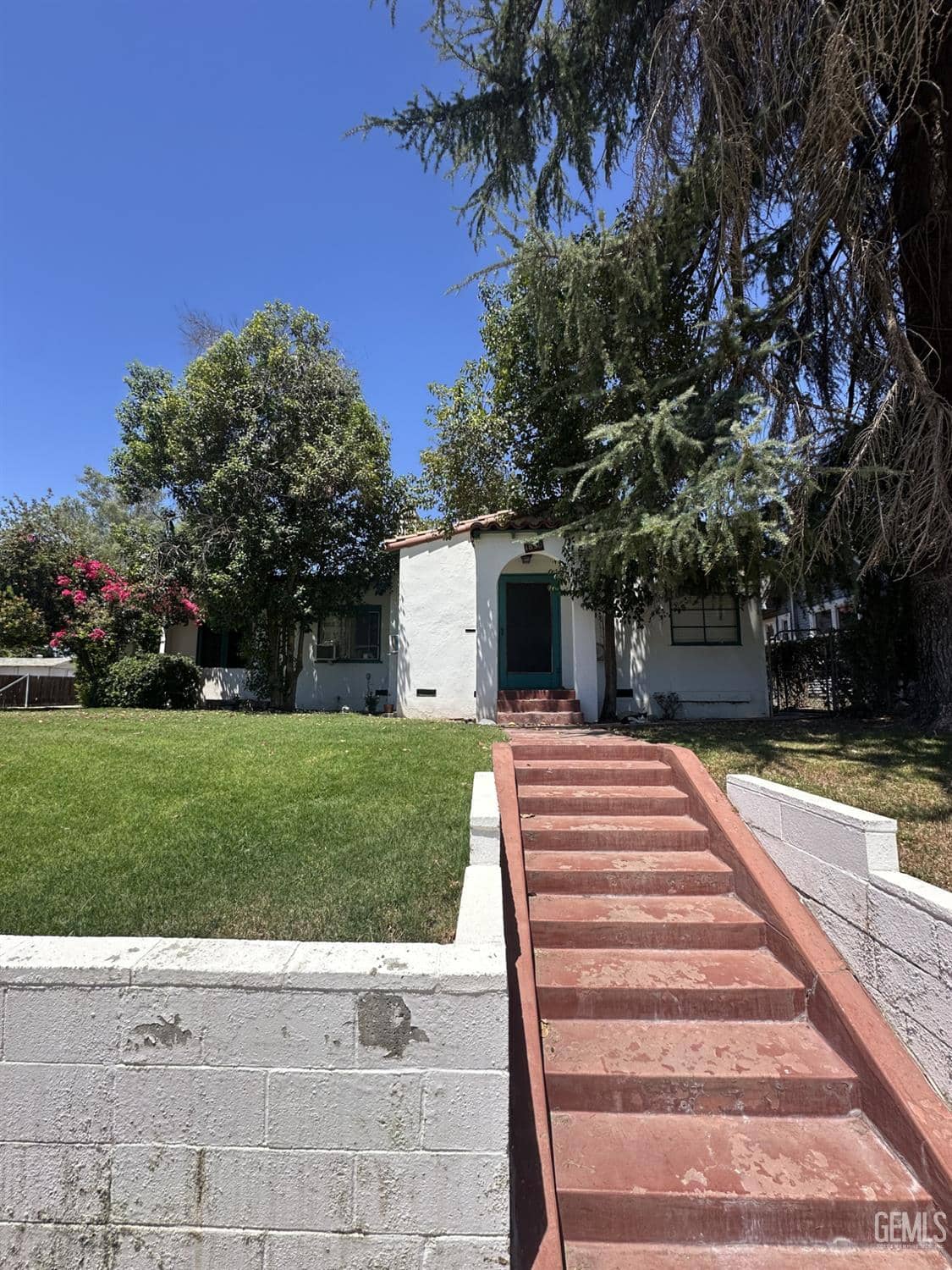 220 F Street — photo 2