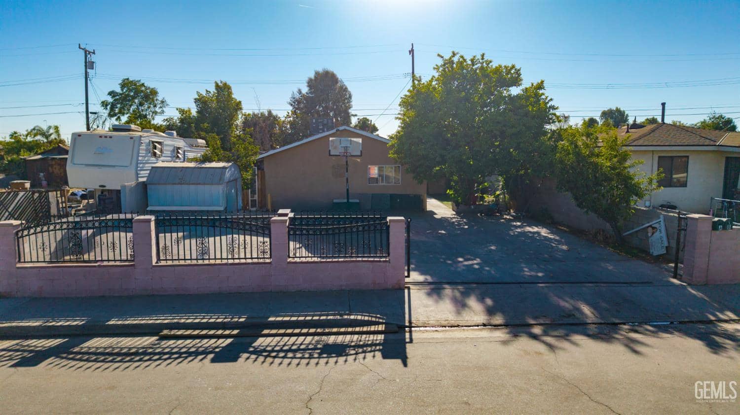902 Collins Way — photo 3