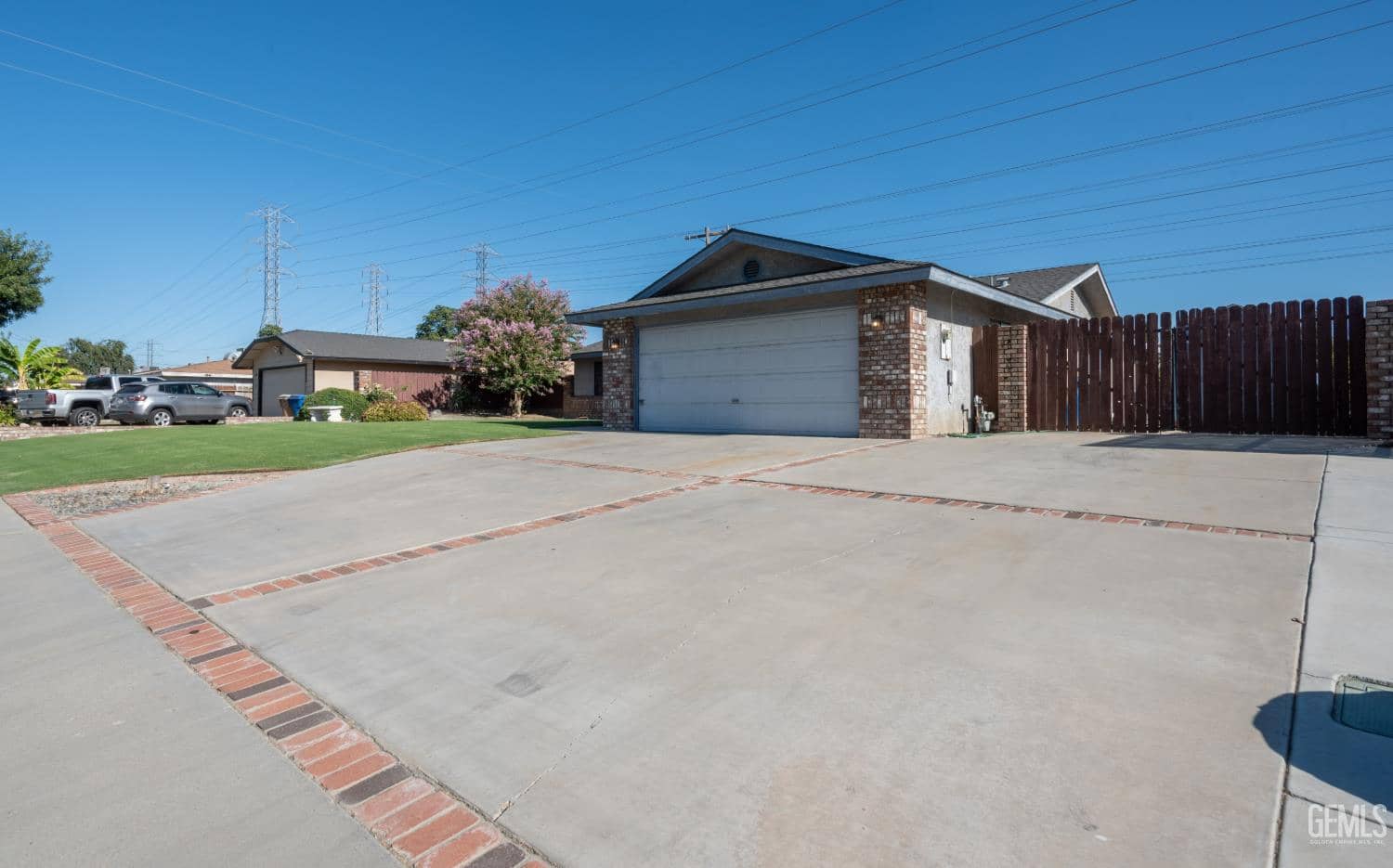 11101 Baron Avenue — photo 2