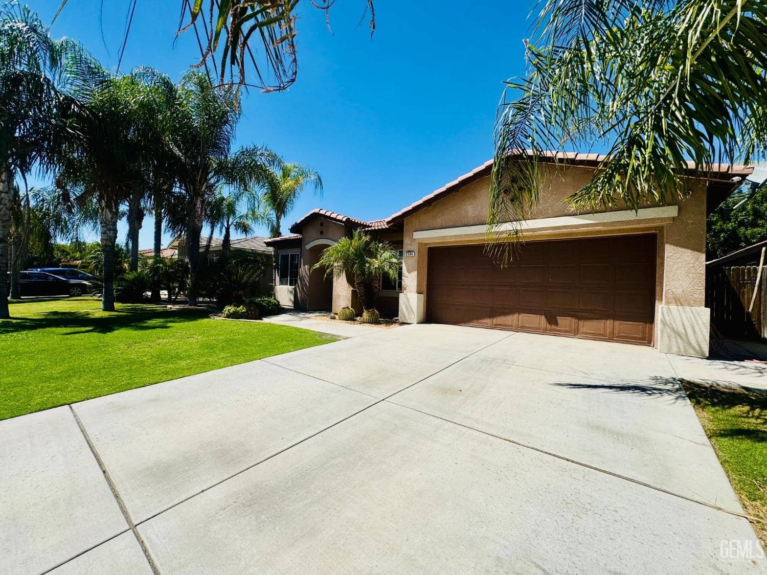 2404 Sosa Drive — photo 2