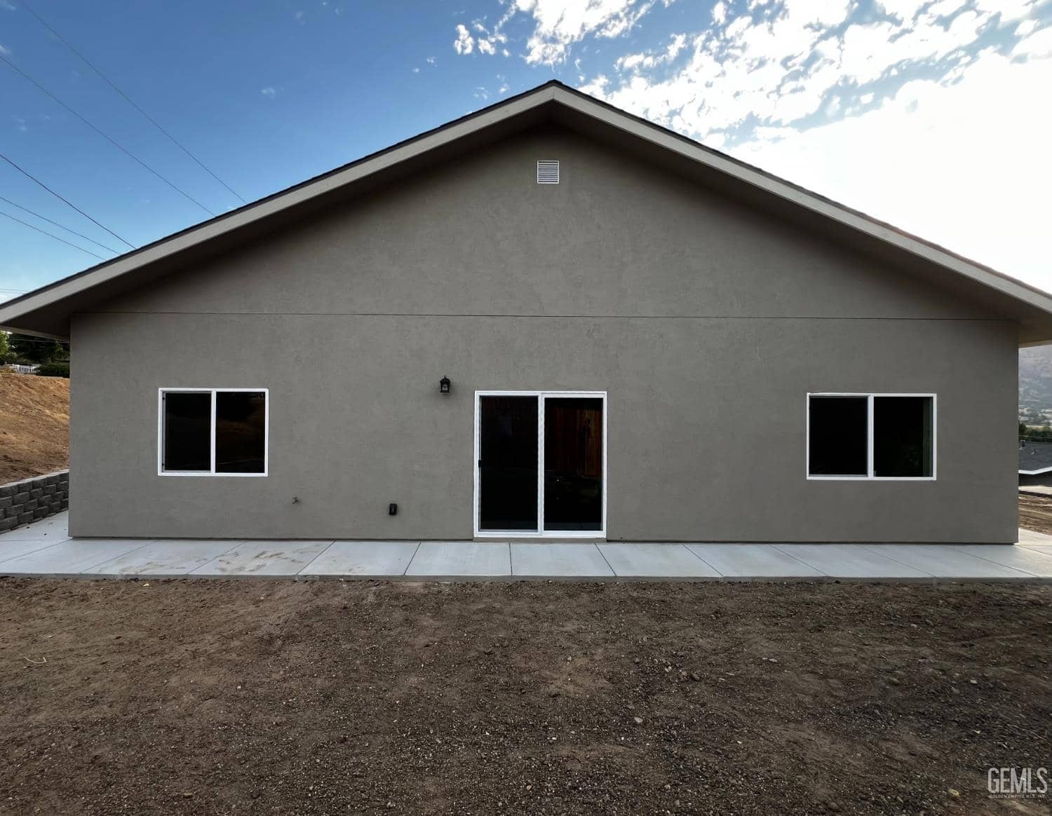 22330 Fontana Street — photo 4