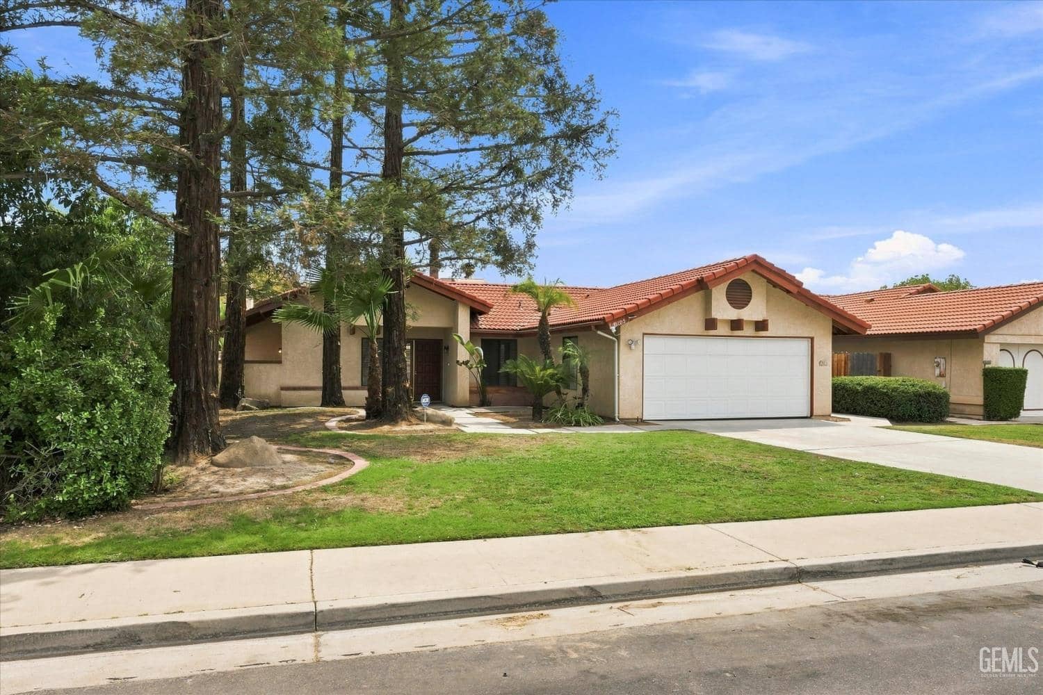 10105 Shadow Oak Way — photo 2