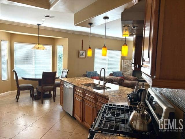 10200 Mersham Hill Drive — photo 5