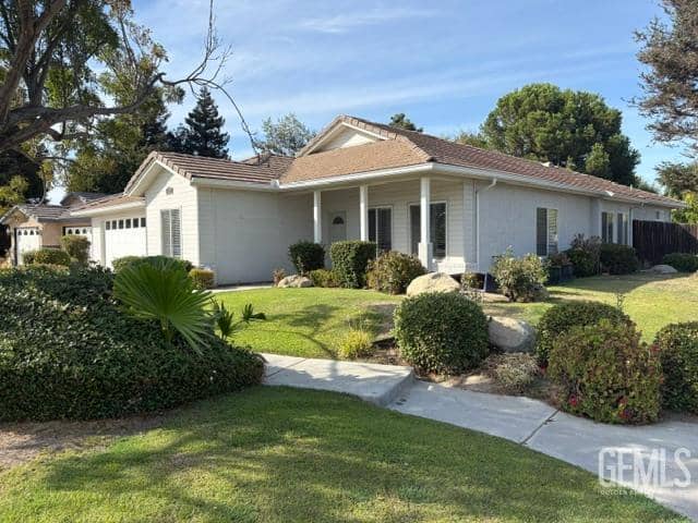 10200 Mersham Hill Drive — photo 2