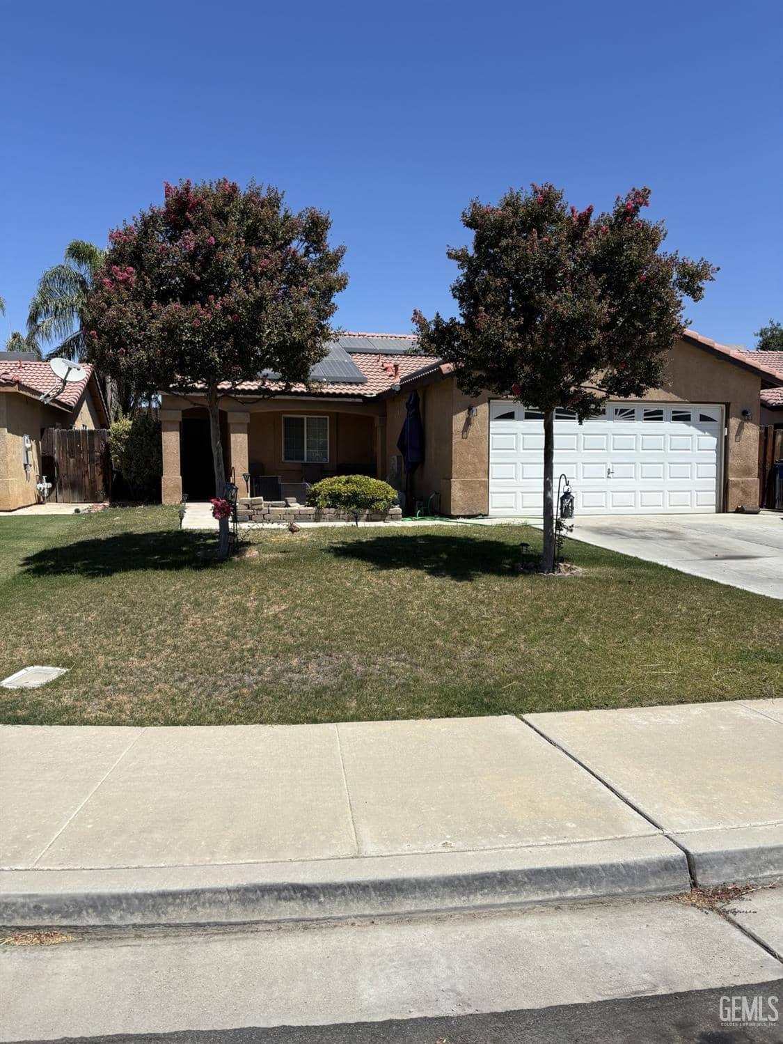 328 W Pilot Avenue