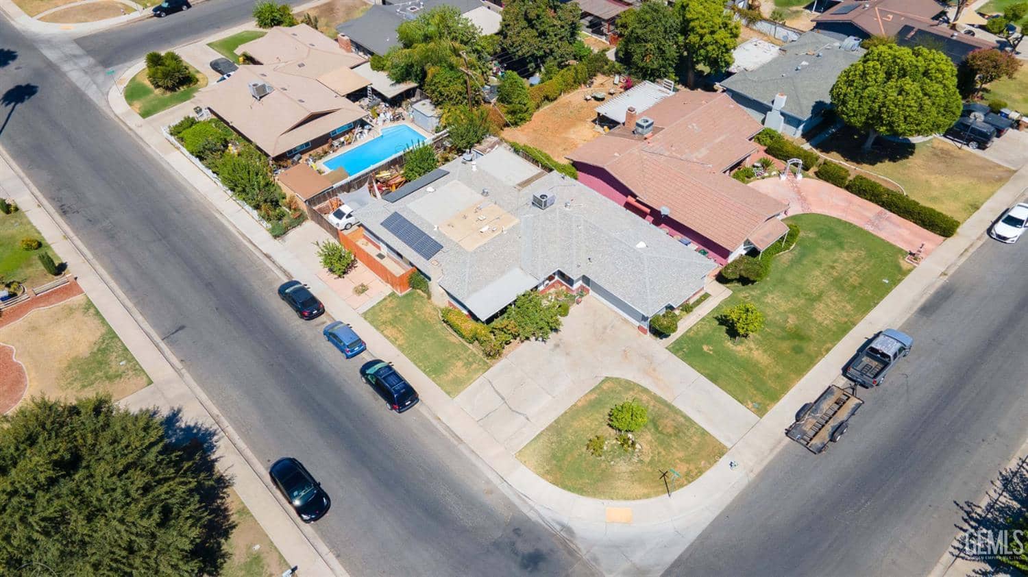 2607 Emerald Street — photo 3
