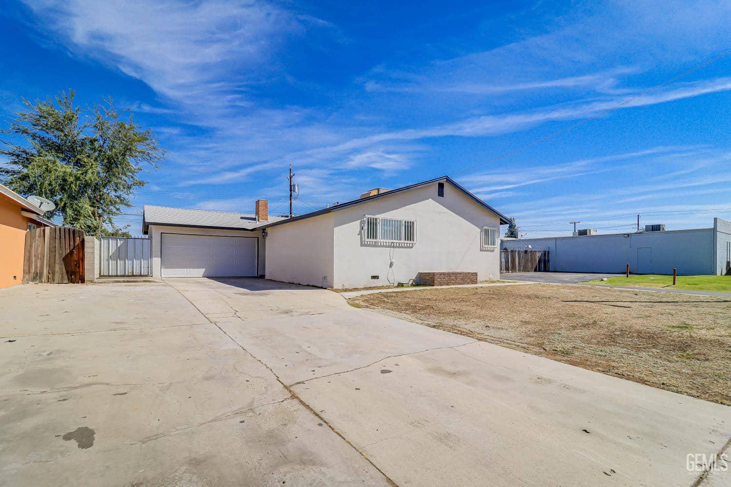 1720 Montgomery Avenue — photo 2