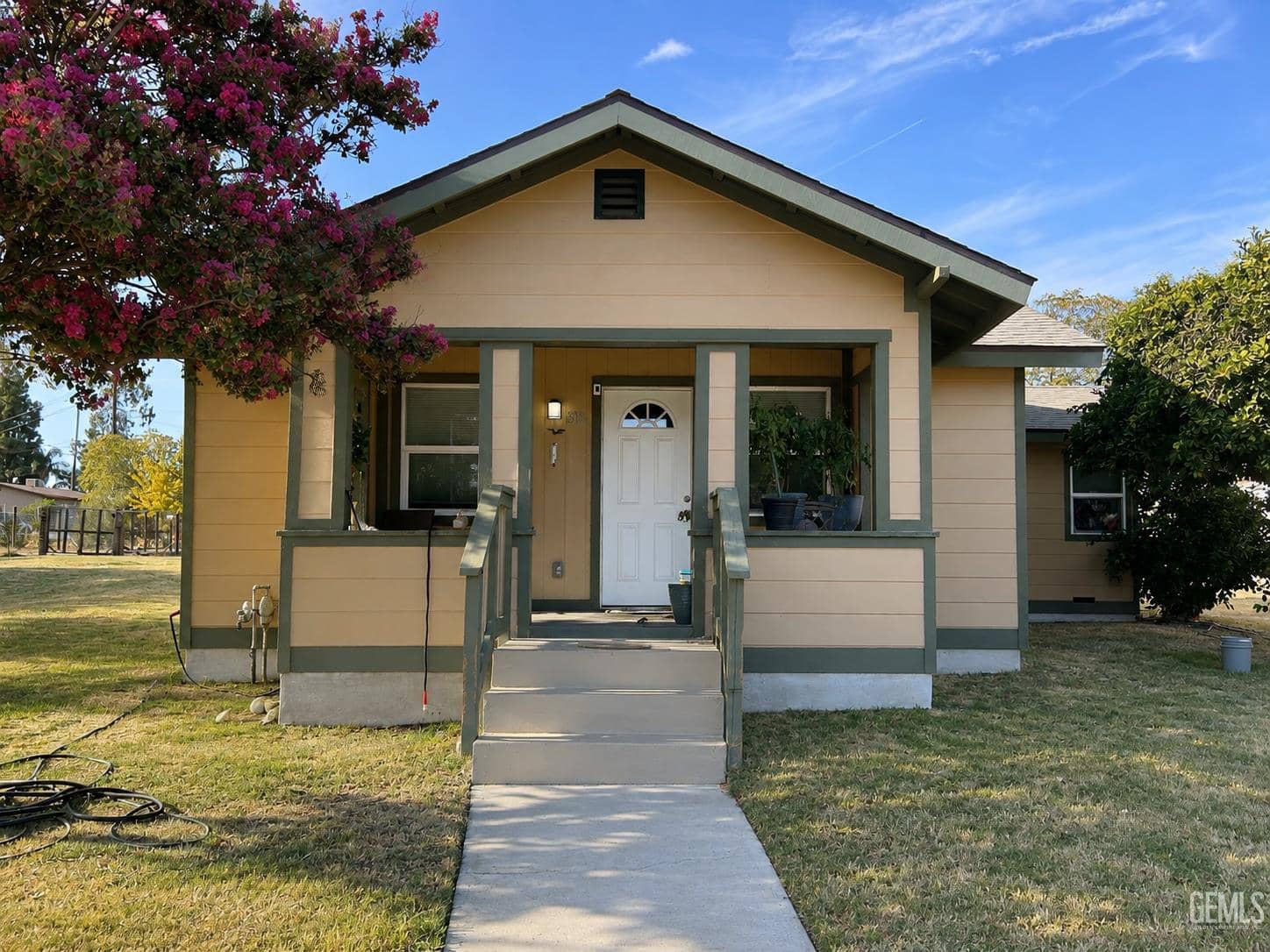 518 Roberts Lane