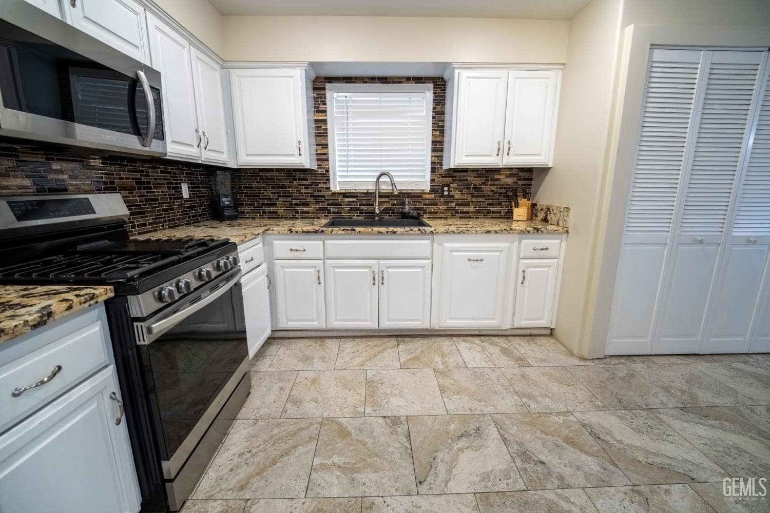 5908 Fair Oaks Drive — photo 6