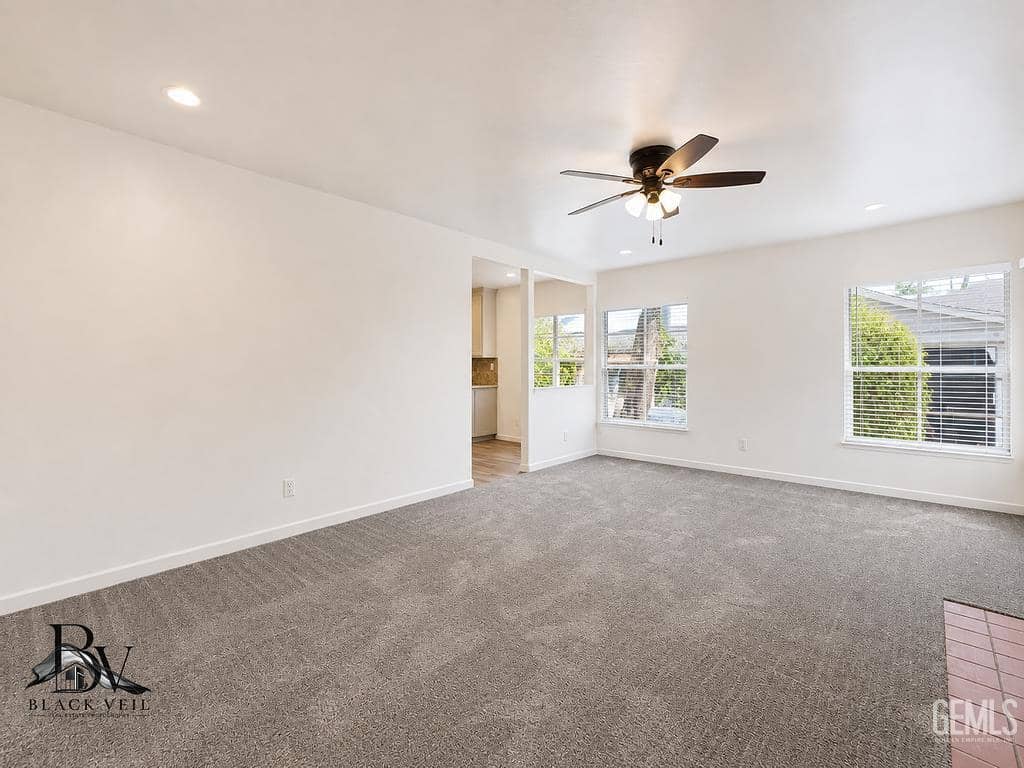 330 Francis Street — photo 4