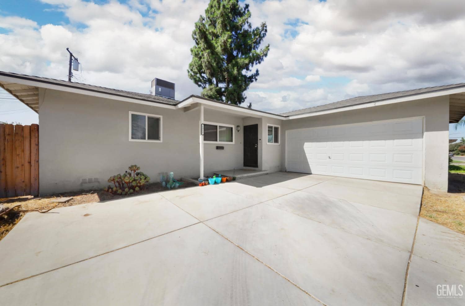 1311 Lindsay Drive — photo 3