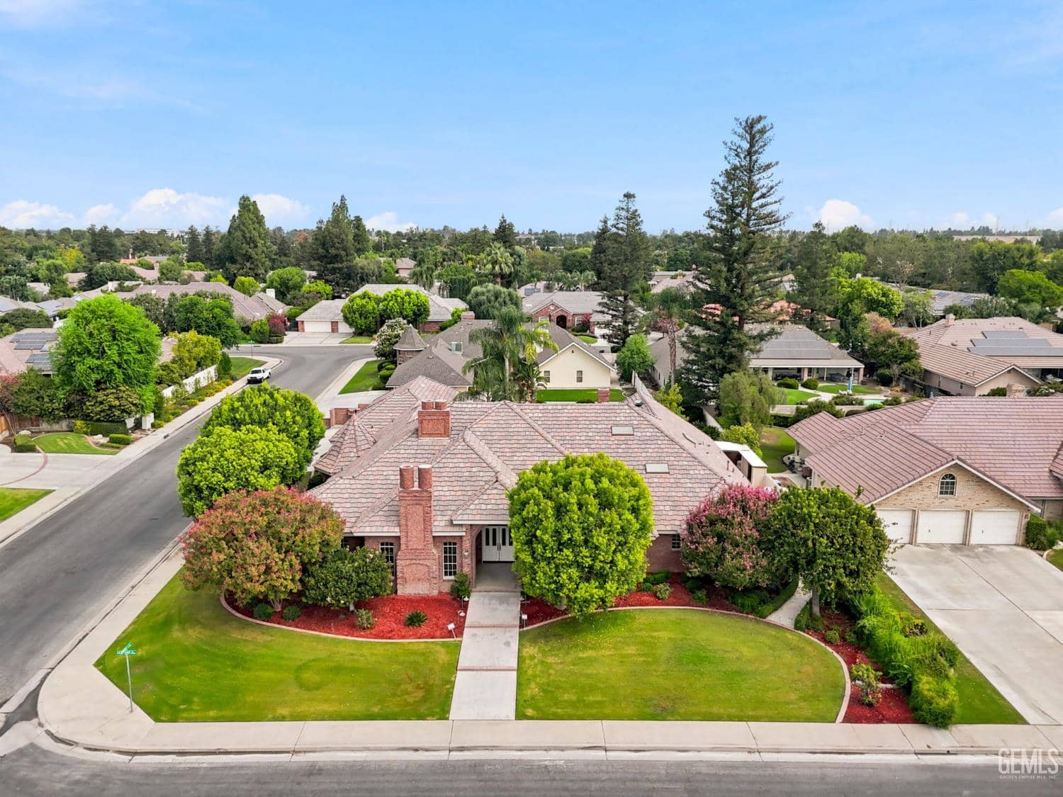 9008 Serrant Court