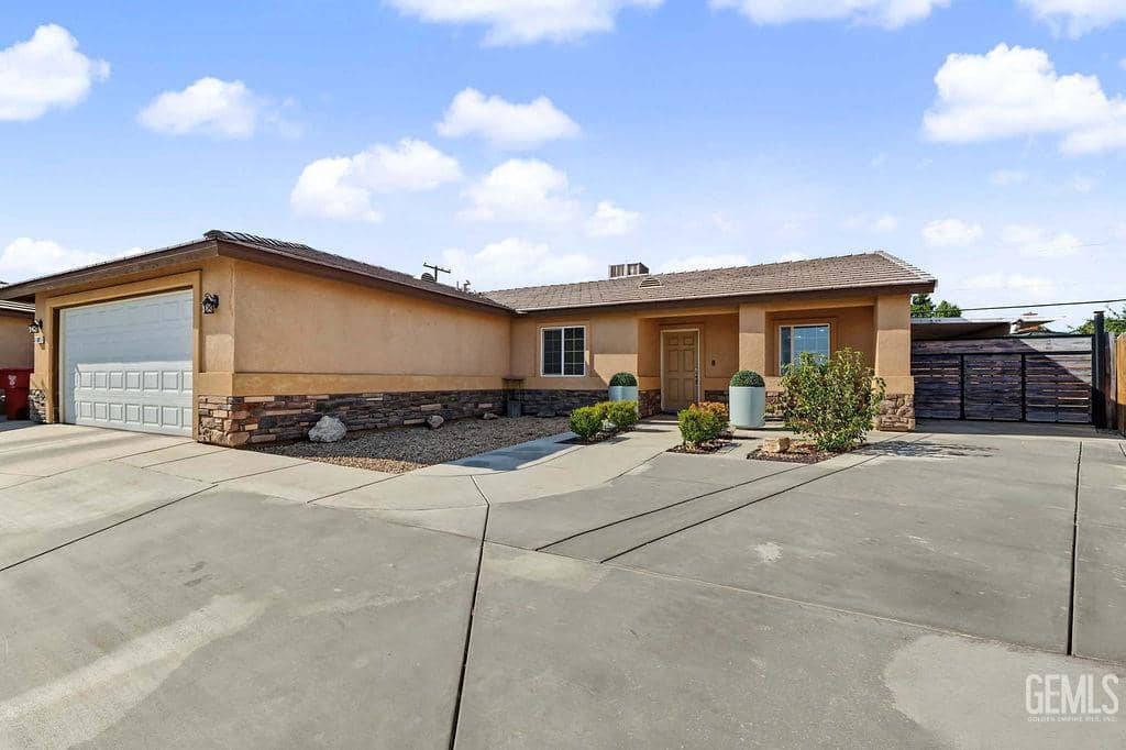 6100 Pizarro Street — photo 2