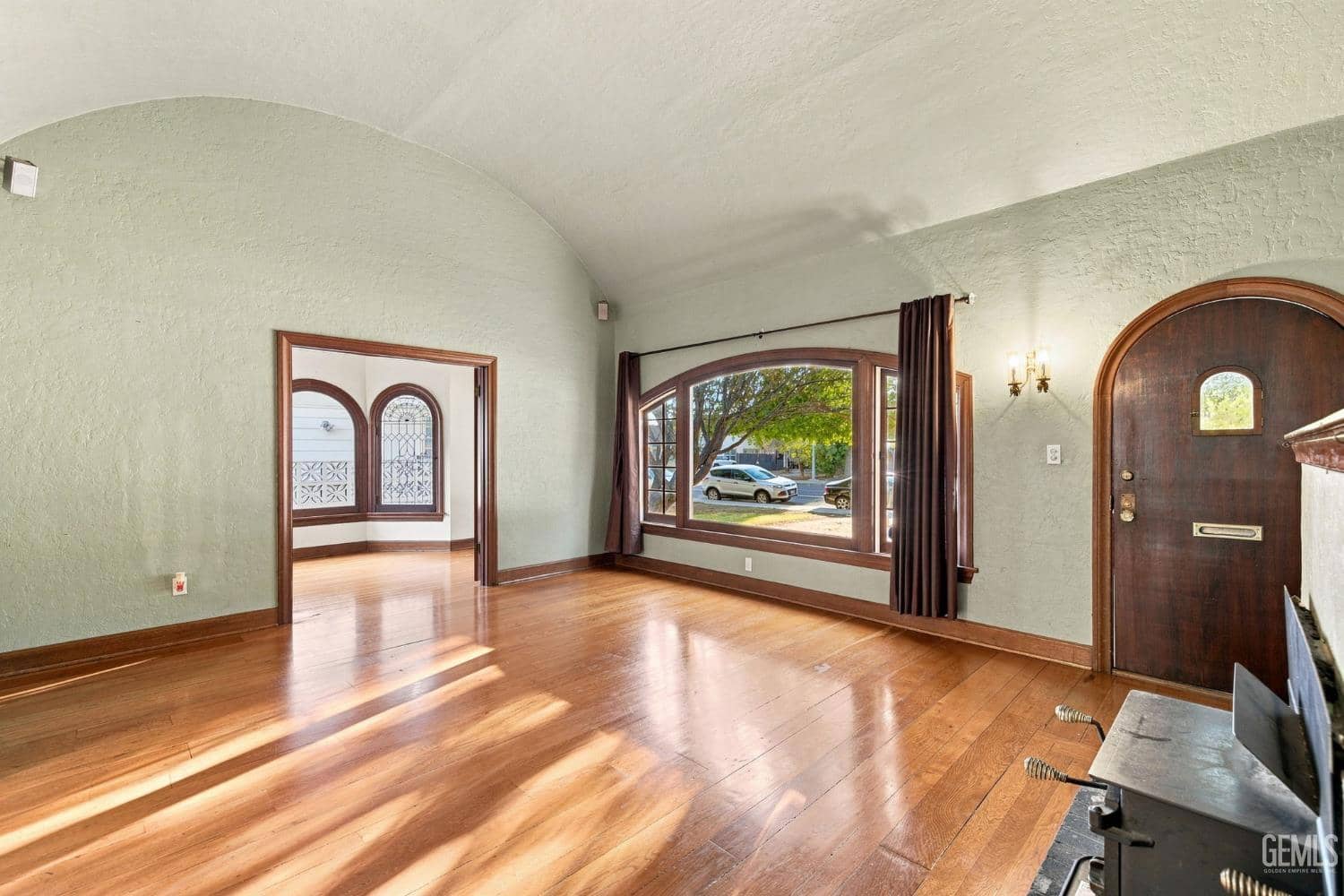 1525 Alta Vista Drive — photo 5