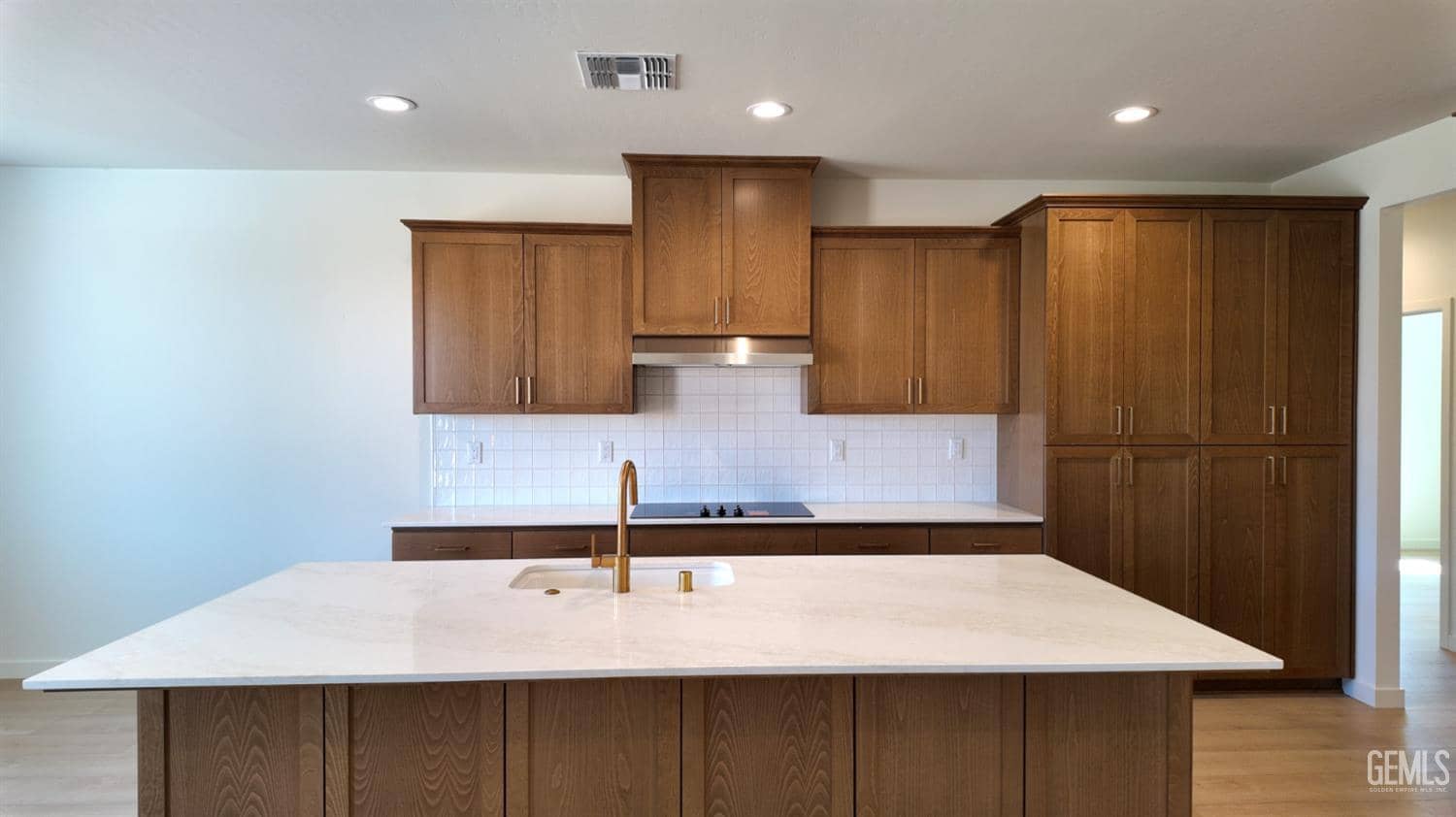 704 Grande Court — photo 3