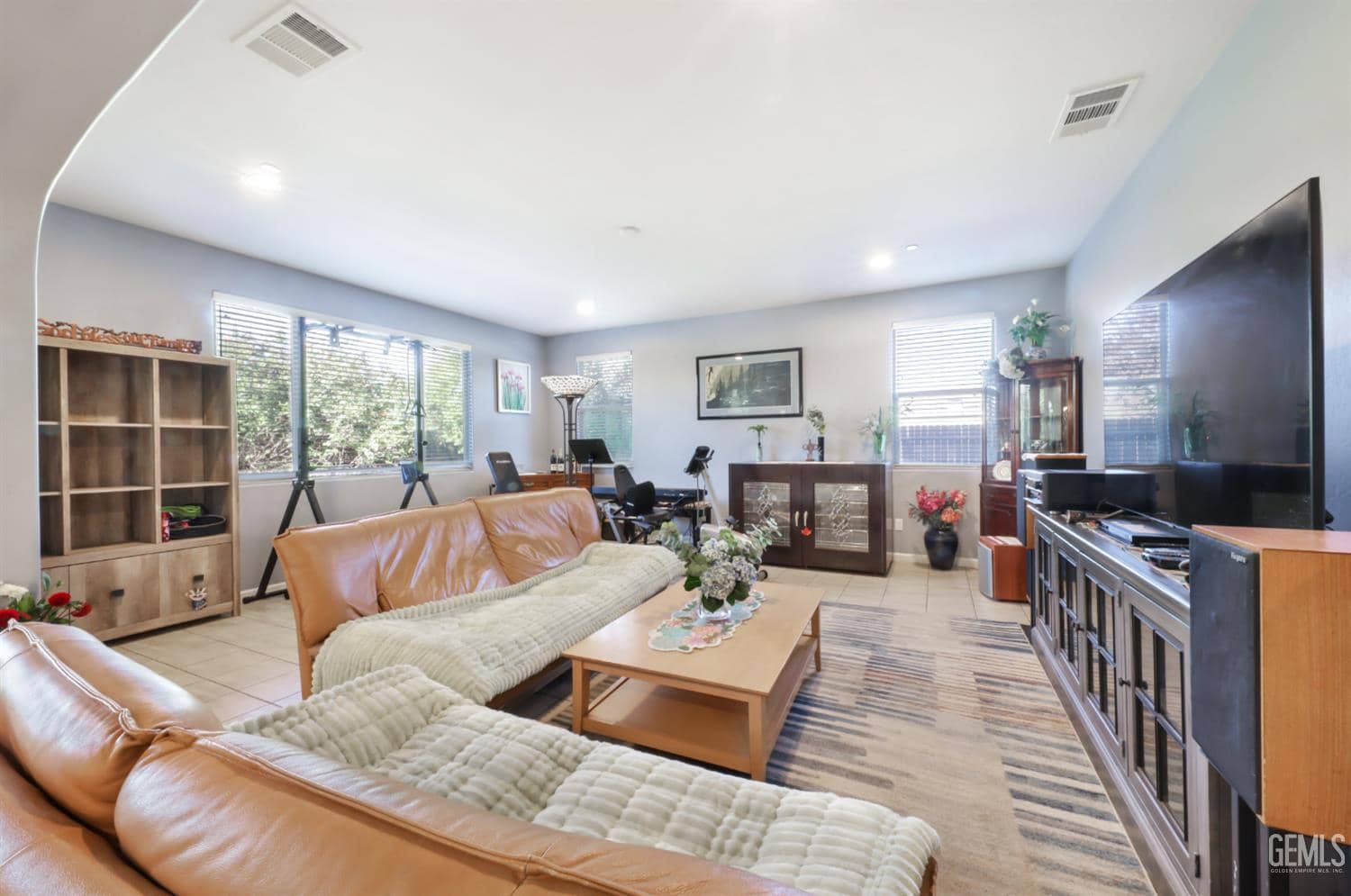 15102 Chatsworth Avenue — photo 6