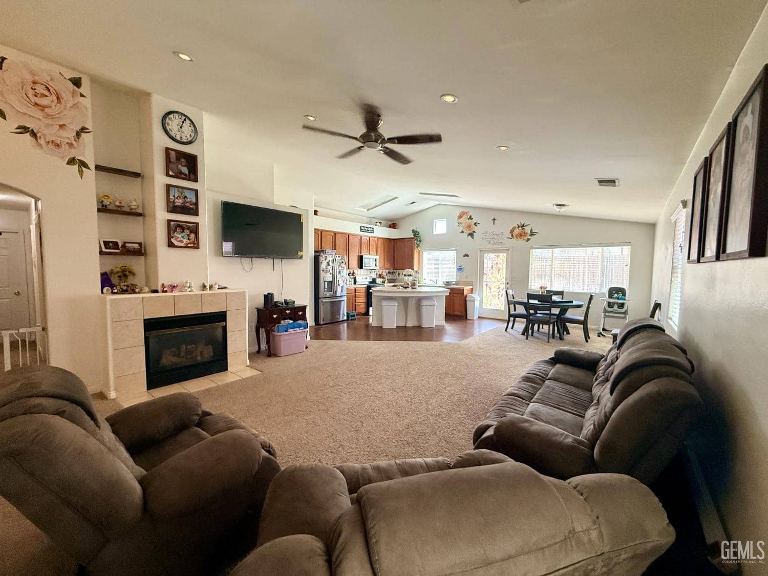 11811 Stellar Avenue — photo 4