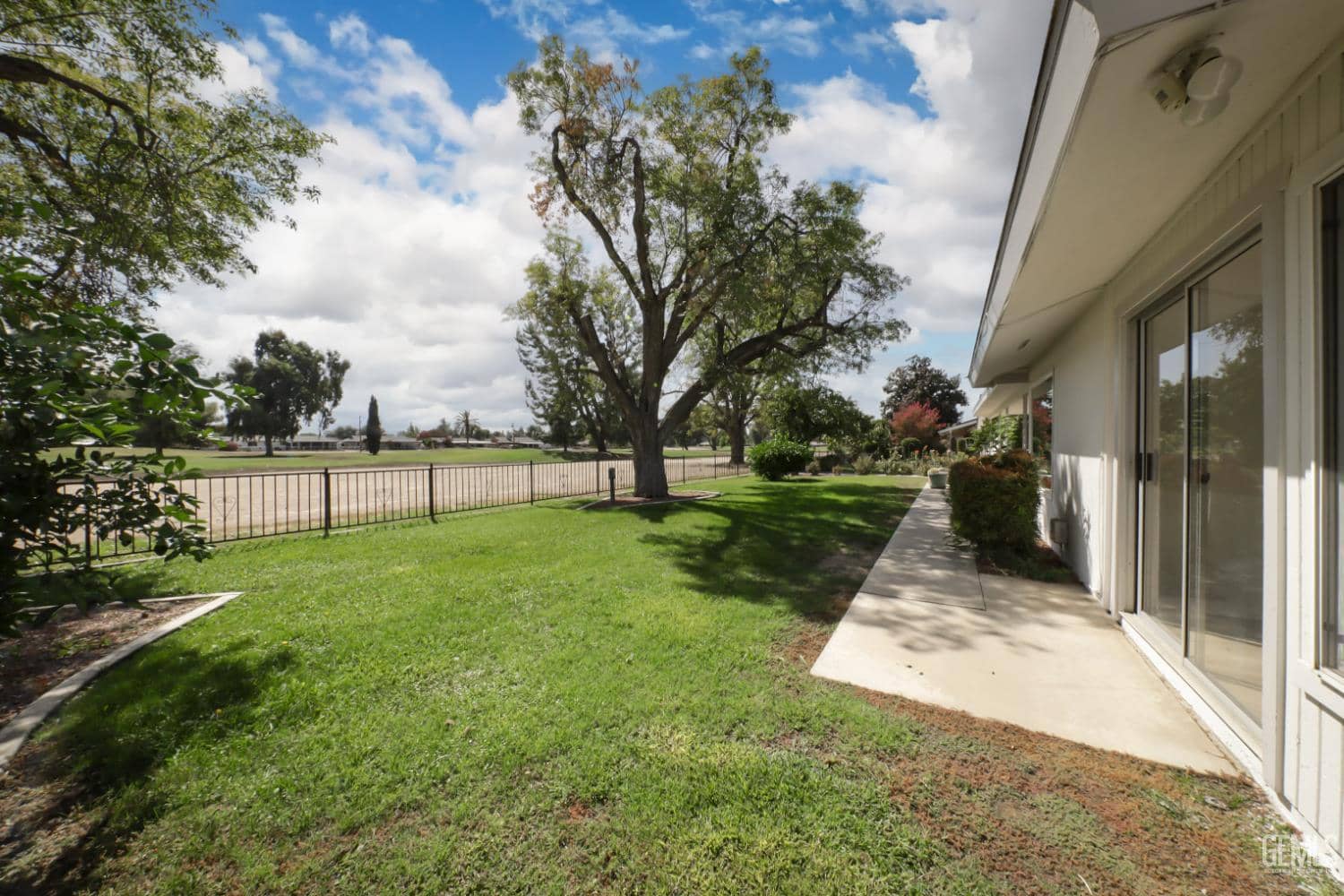 6009 Desert Hills Avenue — photo 3