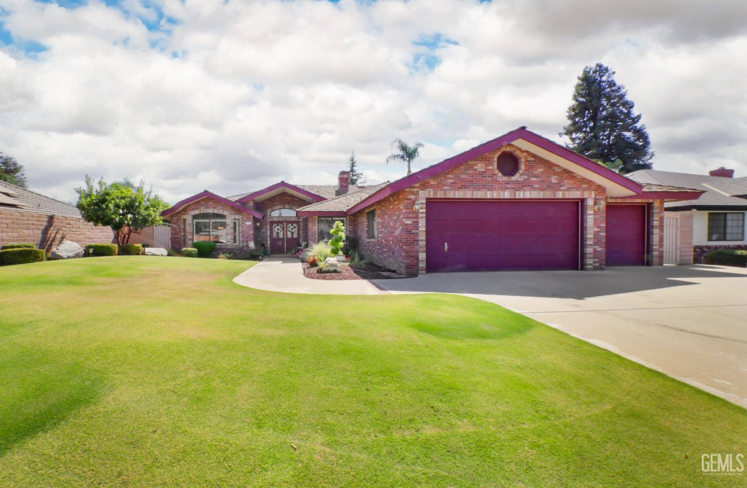 7409 Lovetta Drive — photo 3