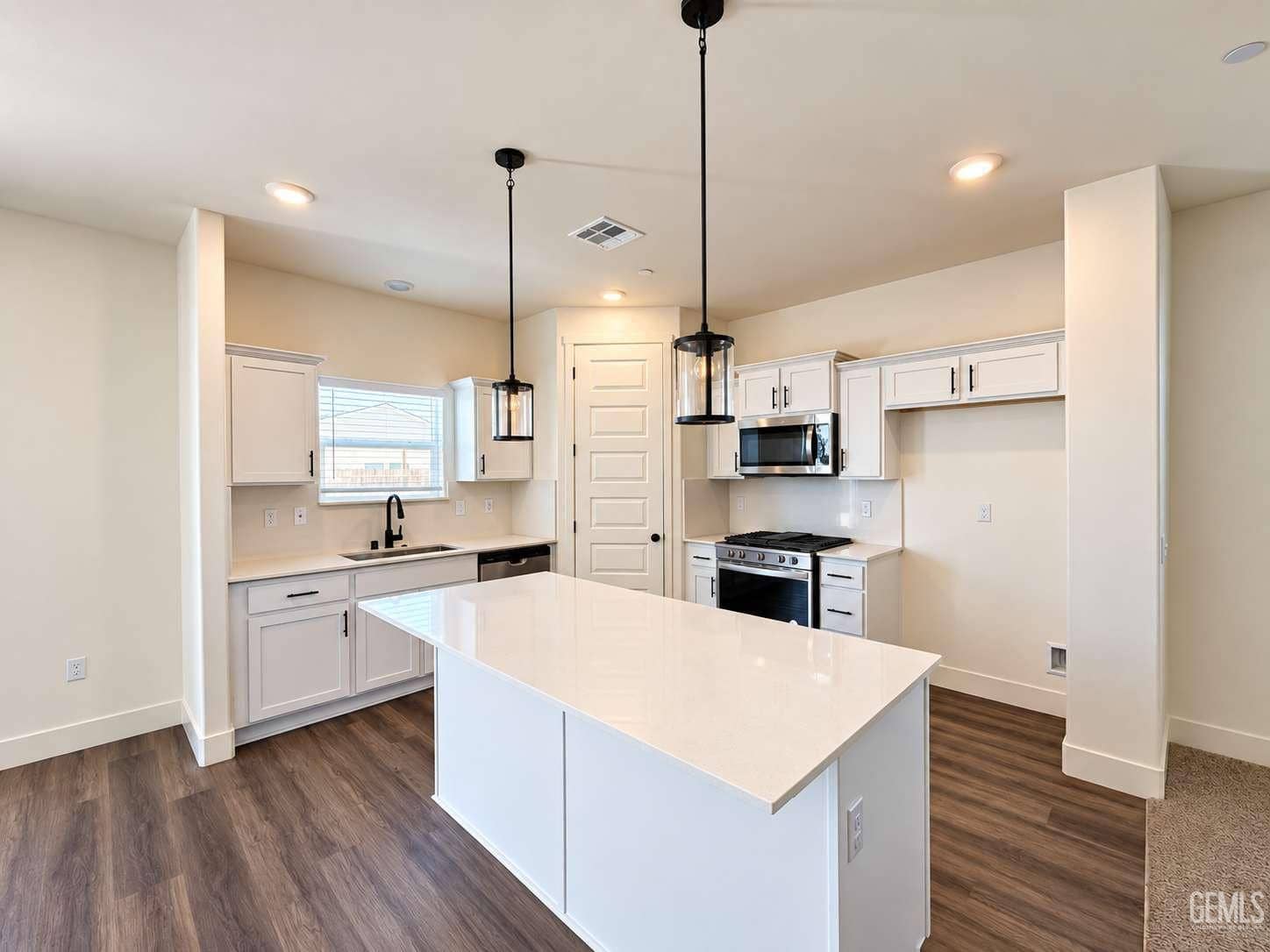 6611 Glacier Bay Street — photo 4