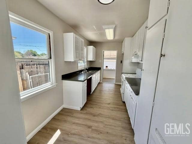 13 La Mesa Drive — photo 4