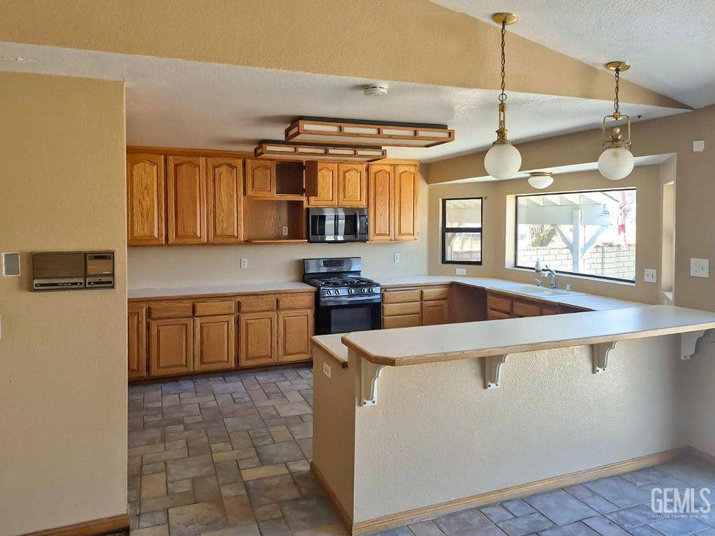 7523 Cypress Avenue — photo 4