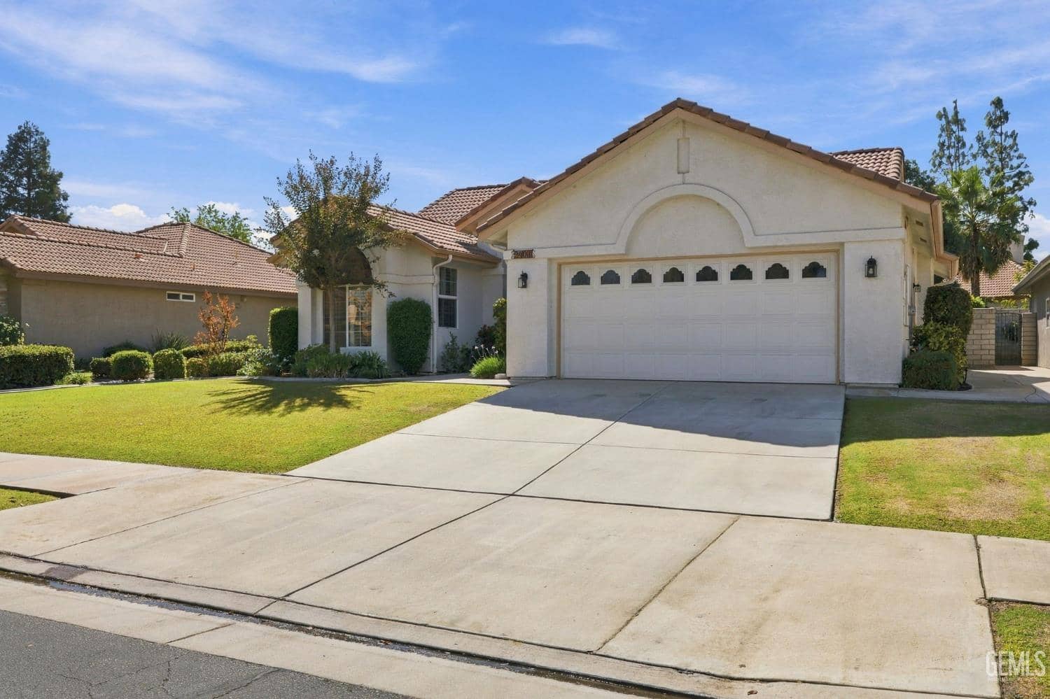 2401 Snowdrop Drive — photo 4