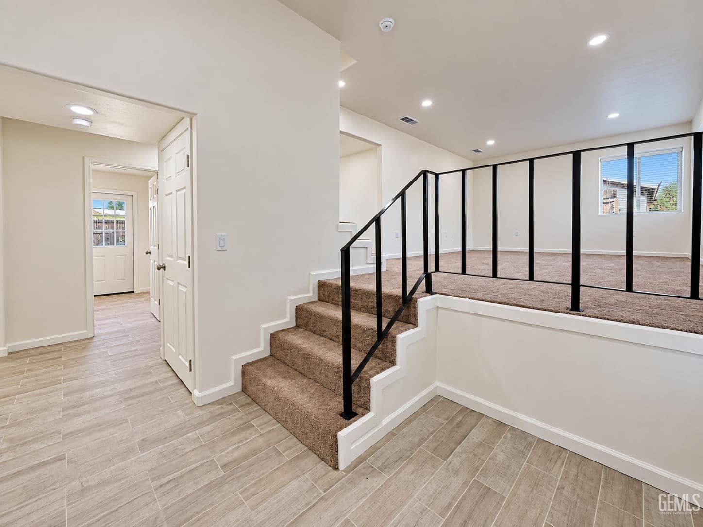 3044 Jacaranda Drive — photo 6