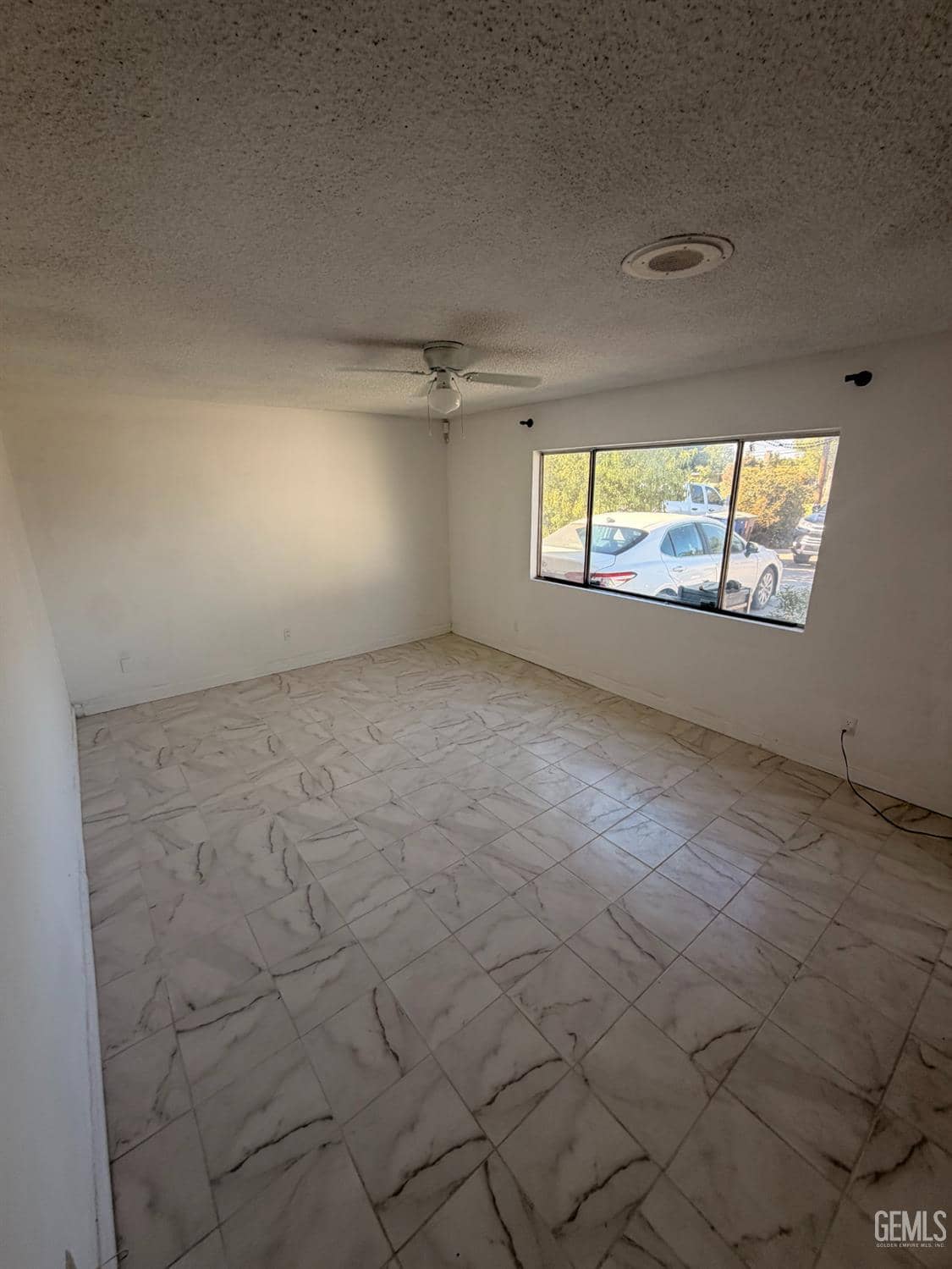 2213 Dayton Avenue — photo 5