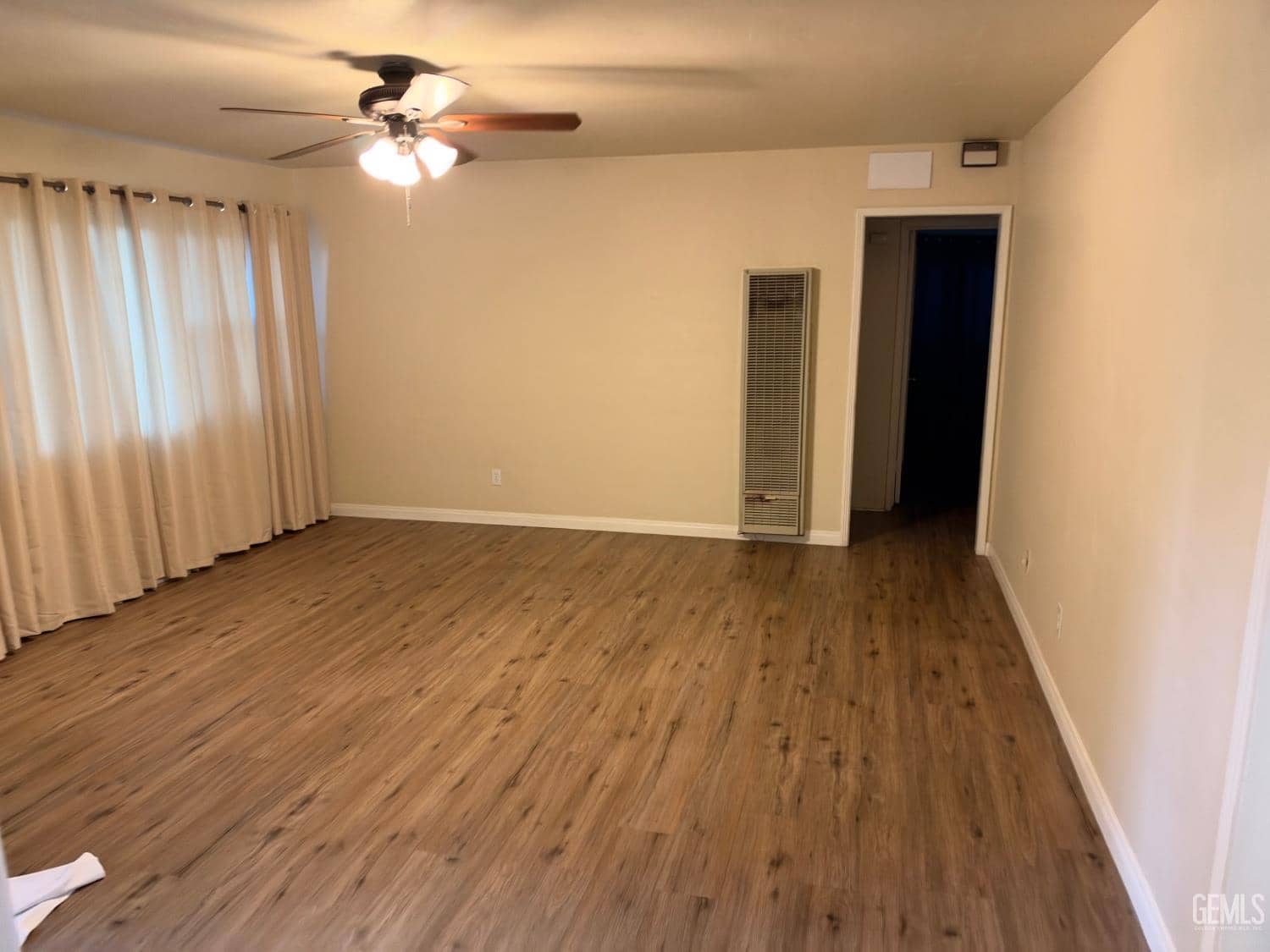 212 Western Drive — photo 2