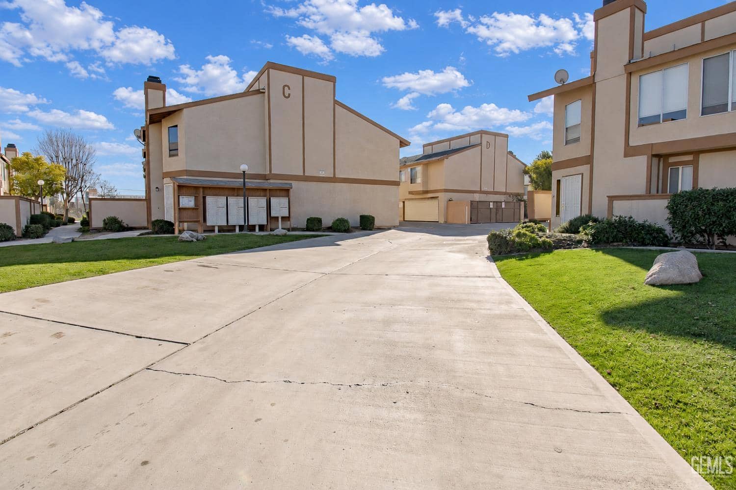 2600 Chandler Court — photo 2