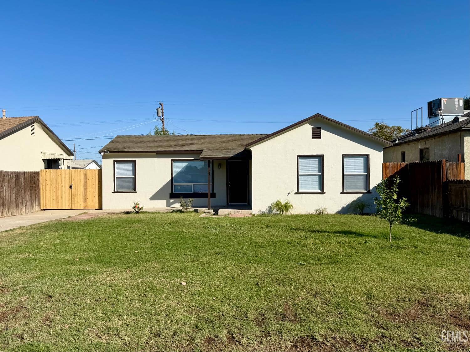910 El Tejon Avenue