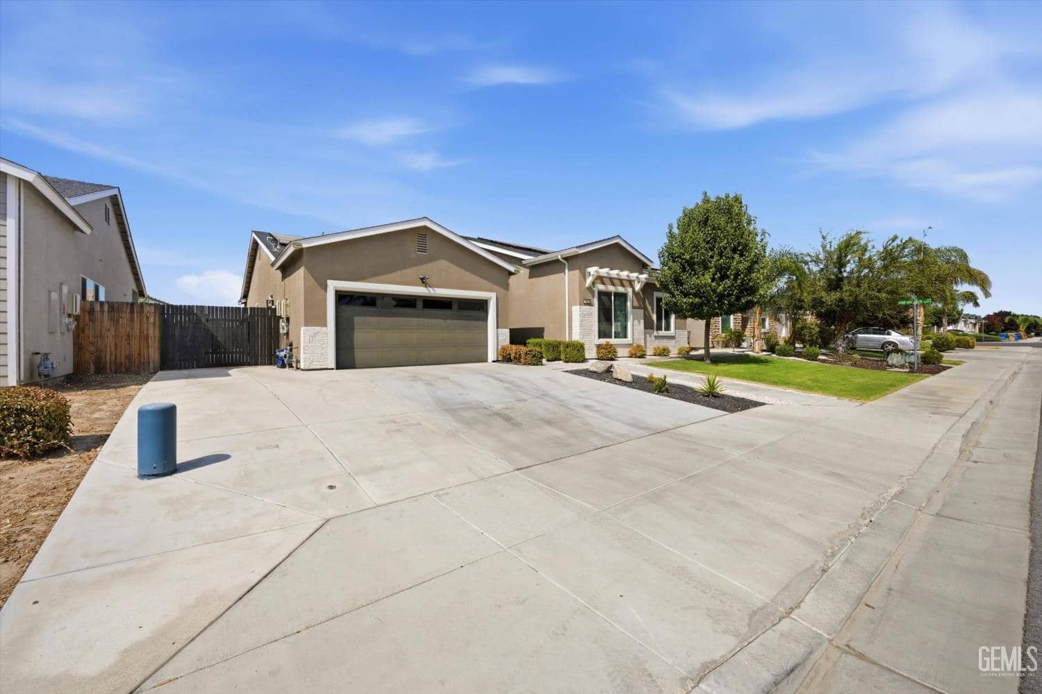 5902 Ocean Jasper Drive — photo 2