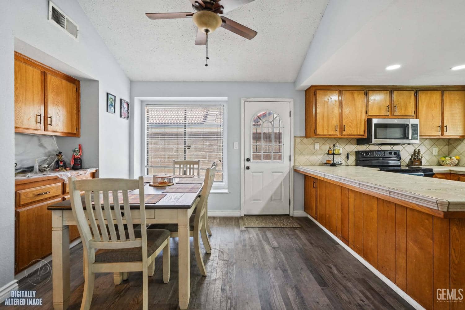 9400 Bamborough Court — photo 6
