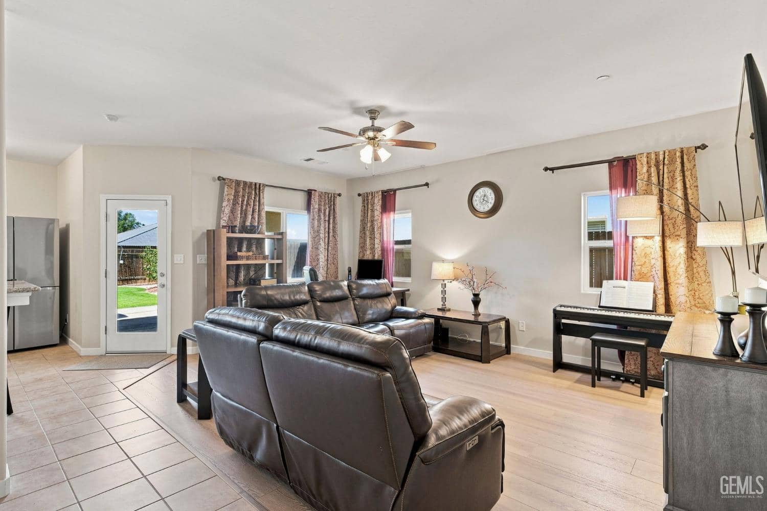 10826 Avenida Frasca Drive — photo 3