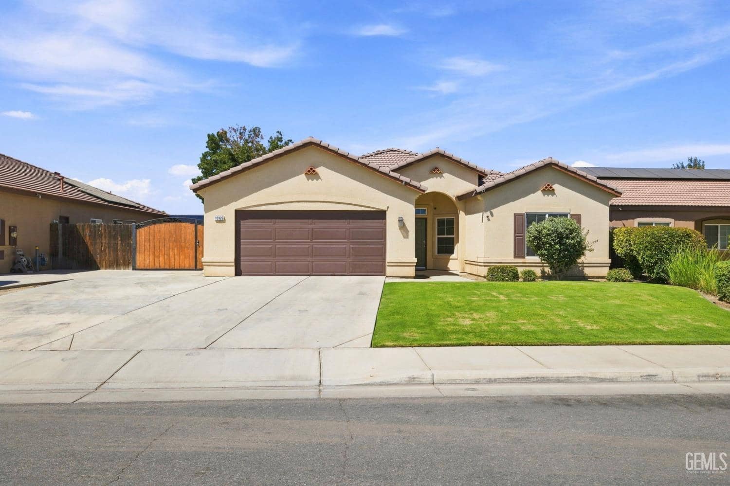 10826 Avenida Frasca Drive — photo 2